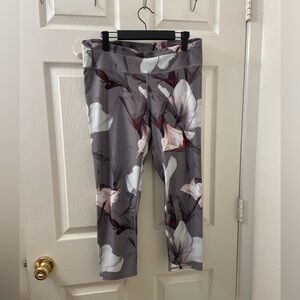 Fabletics Gray Floral Leggings